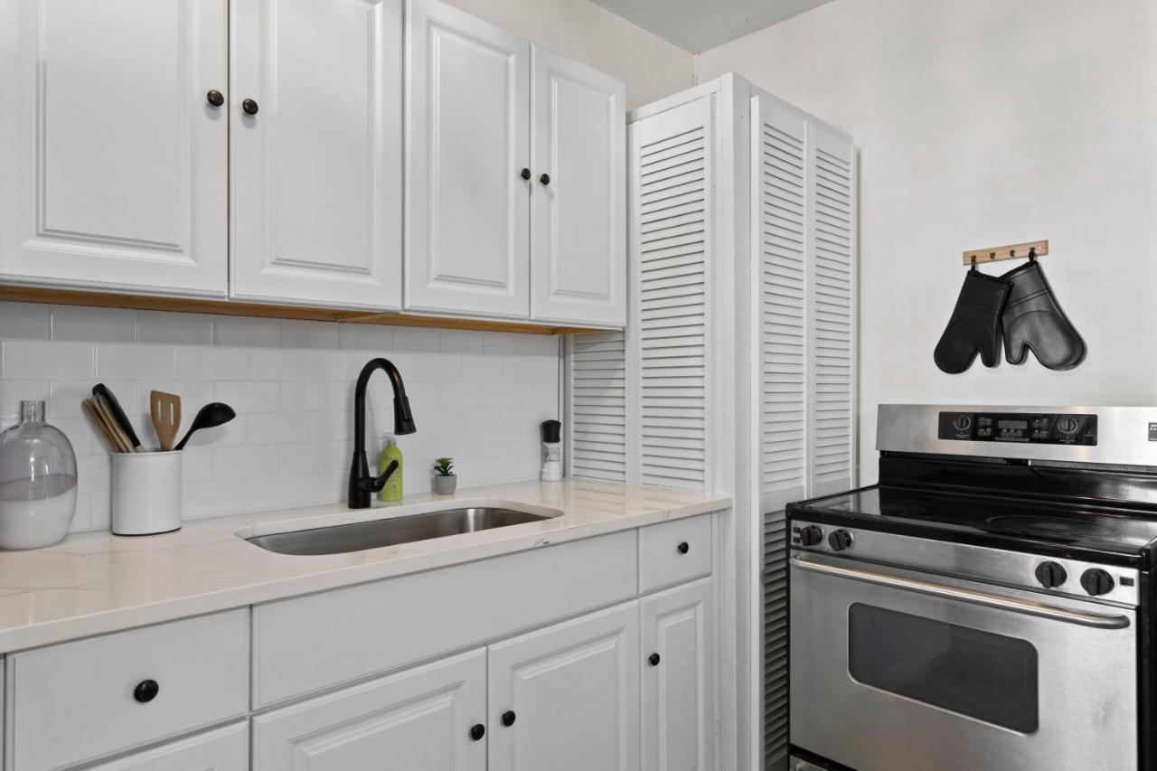 Bayside Safari 1Bed 1 Bath Apartment Tampa Exterior foto
